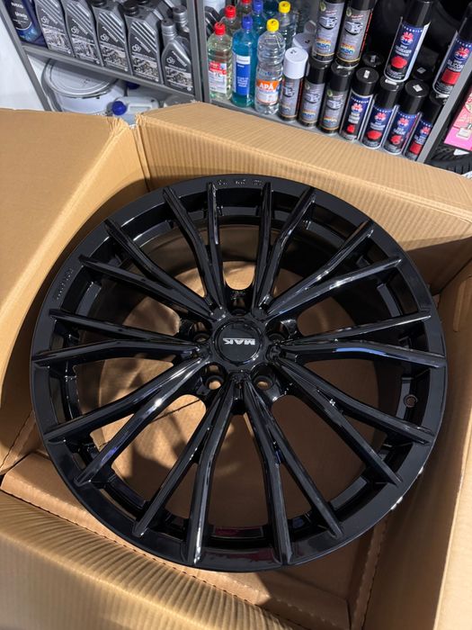 Jante BMW G30 R19 - Anvelope Iarna - 8x19 5x112 ET 30 CB 66.6