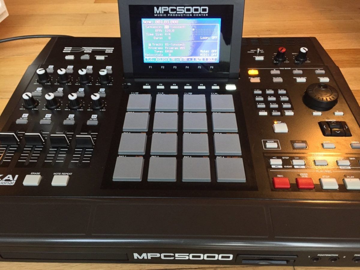 Akai MPC 5000 в Идеальном состоянии