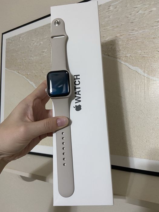 Apple Watch SE (2-е поколение) 40mm-Starlight  Идеальное состояние!