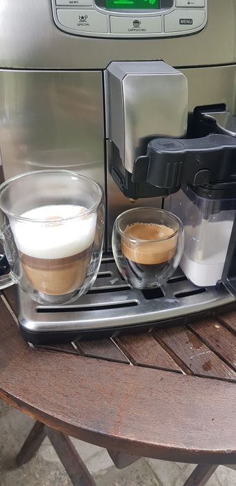 Каферобот Saeco Intelia EVO One Touch Cappuccino Inox. Обслужен изцяло