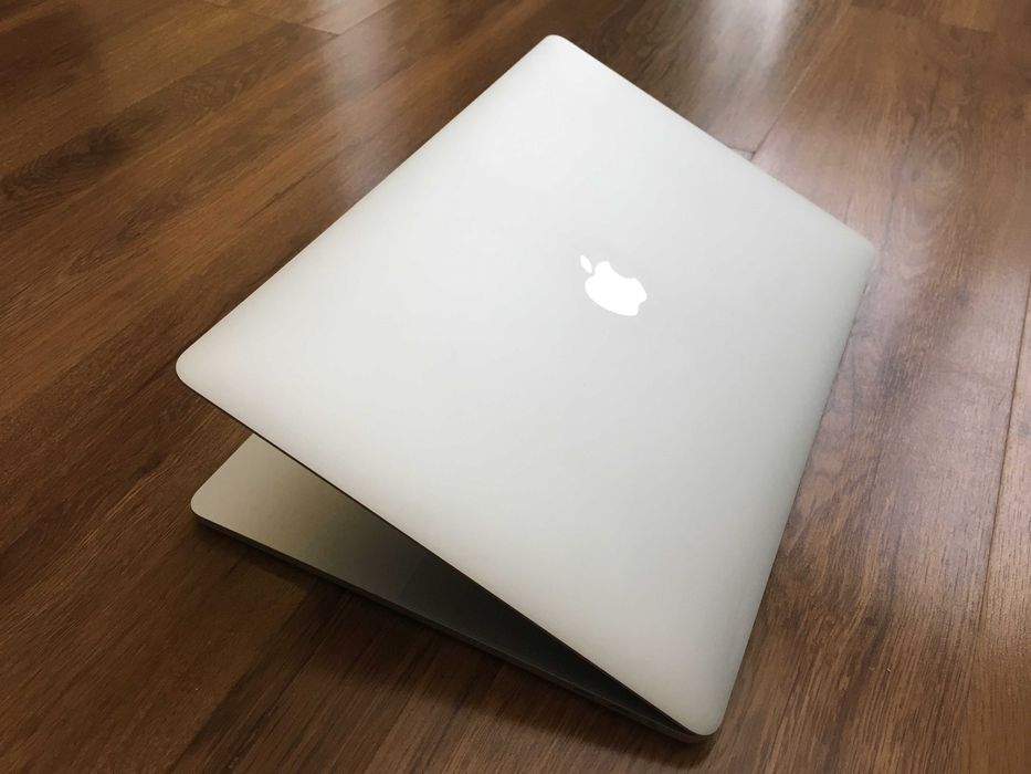 15 Apple MacBook Pro Mid 2017 16GB RAM/512GB SSD/Radeon 560 4GB/Бат 6ч