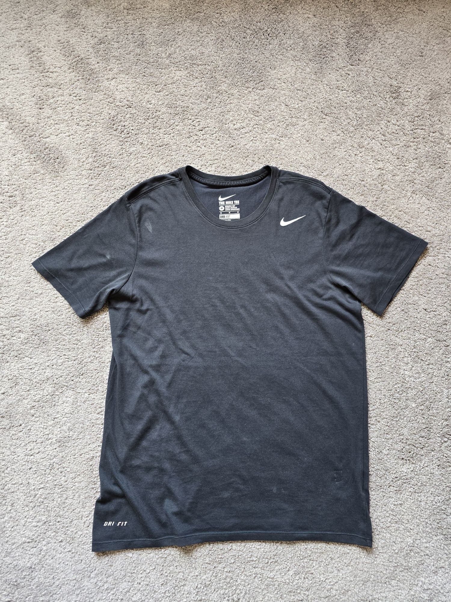 Черна тениска Nike M