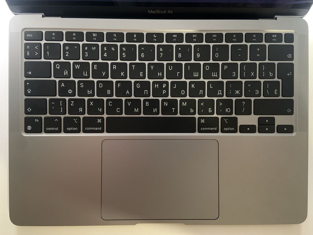 MacBook air M1 отличном состоянии