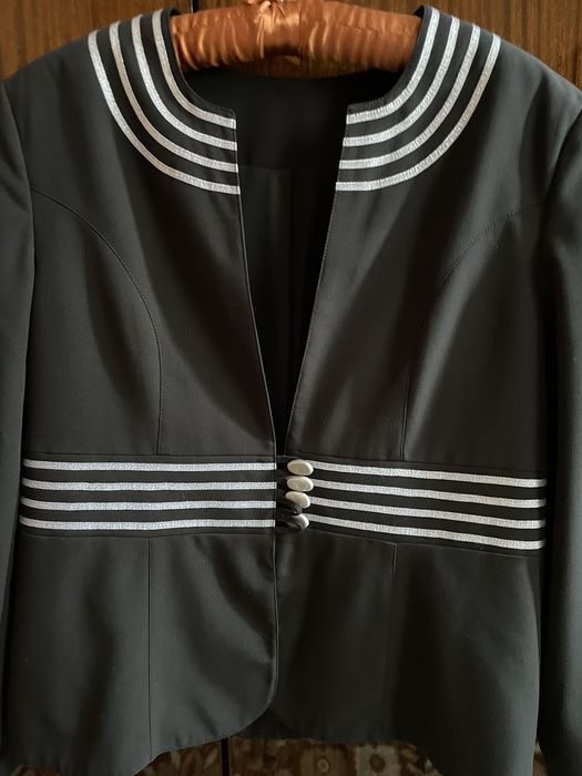 Дамско сако елегантно