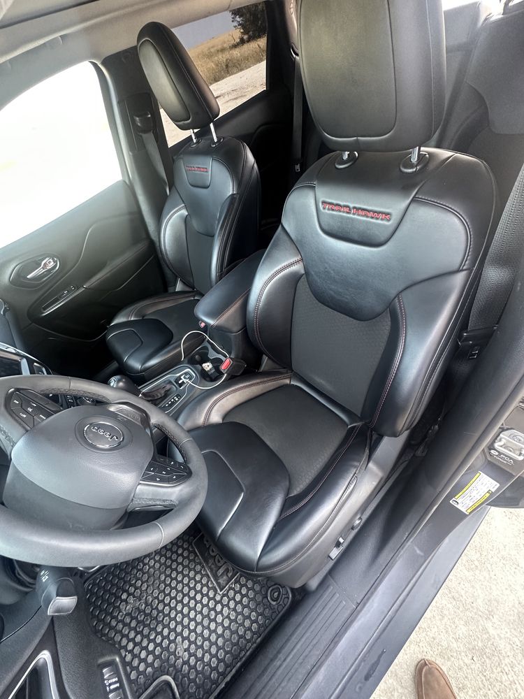 2022 Jeep Cheeroke TRAILHAWK