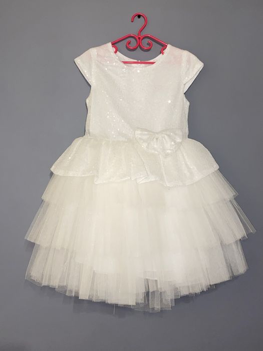 Пышные белые платья рост 110-116, 122-128 на 4-5-6-7 лет