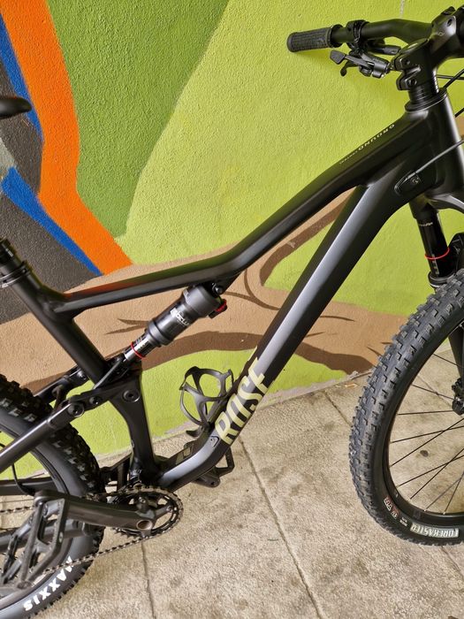 Bicicleta full suspension ROSE