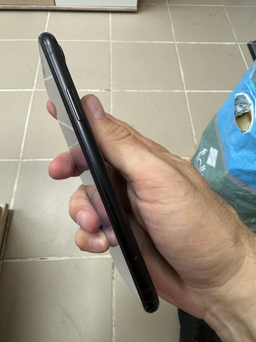 iPhone XR 64gb - заключен