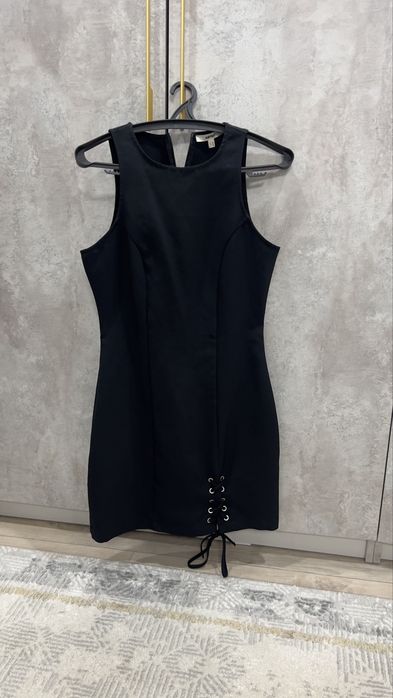 Продат платье короткое