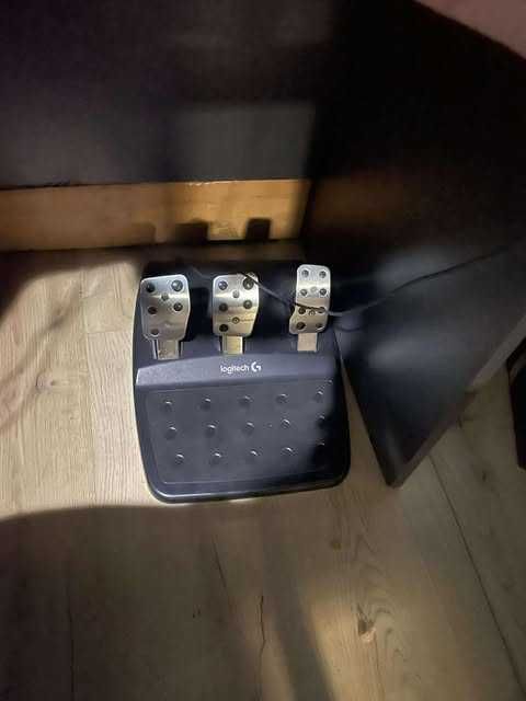 продавам logitech g29