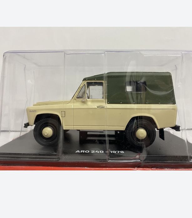 ARO 240 an 1978 Macheta auto  scara 1:24 (16 cm)  Hachette