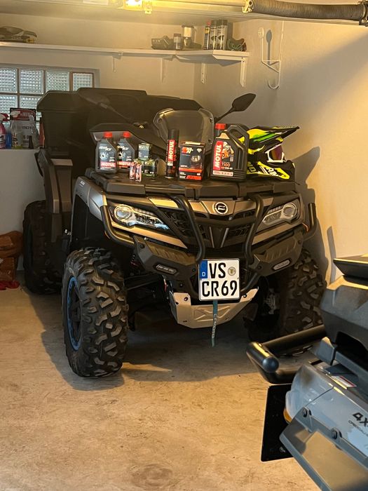 CF Moto 1000 Overland