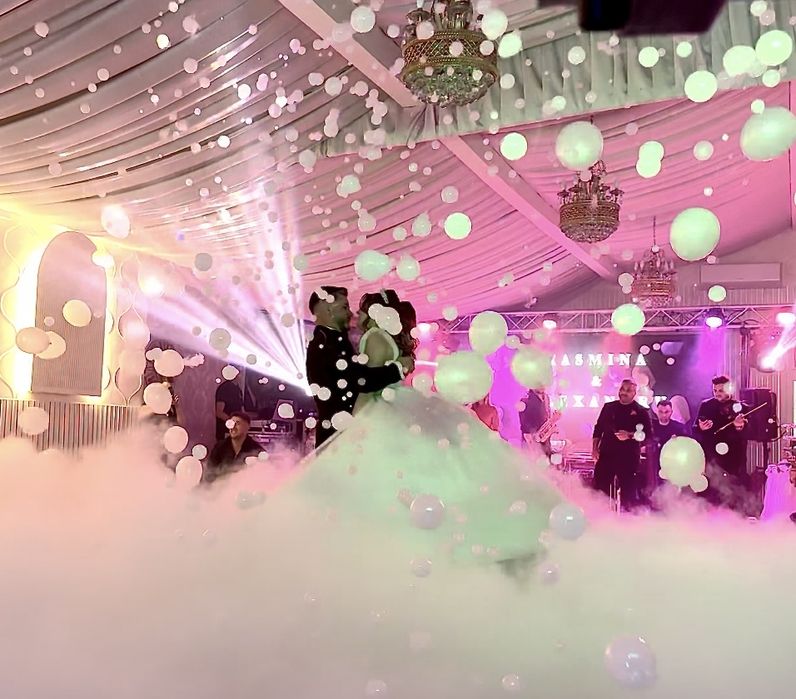 Cabina foto, Fum Greu, Baloane Explozive