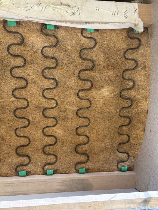 Canapea confortabila (3 locuri)