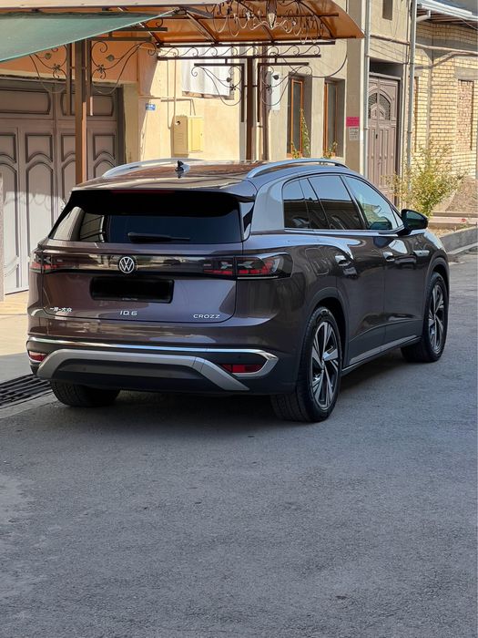 Volkswagen id6 crozz pro