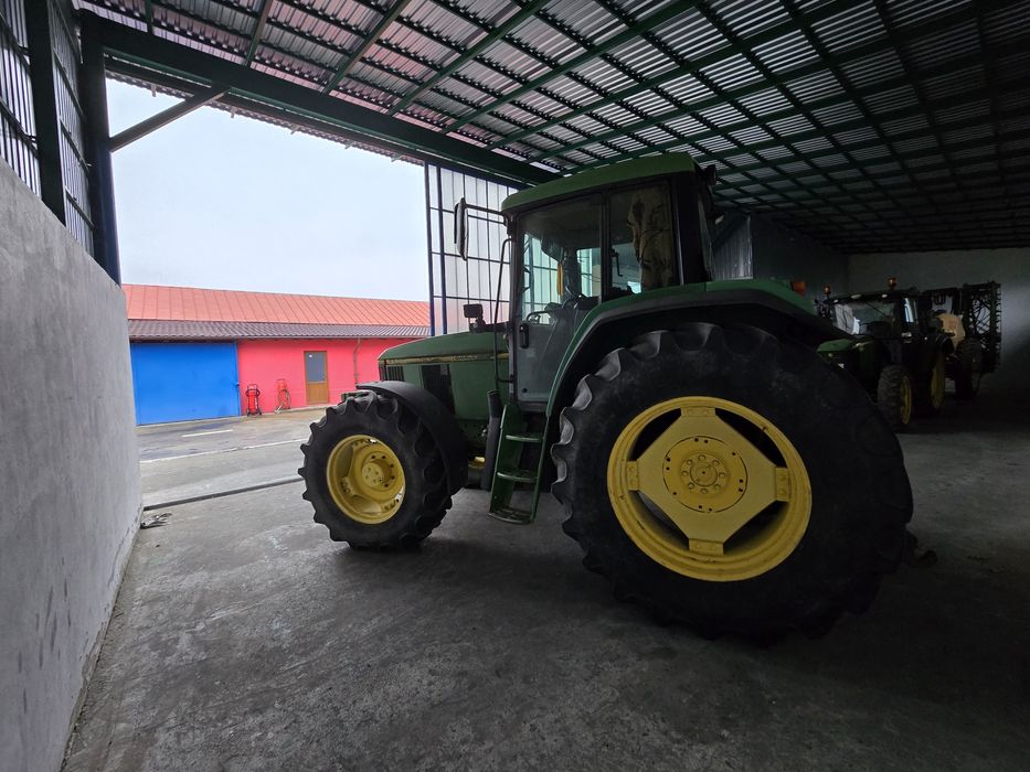 Tractor  John Deere 6800