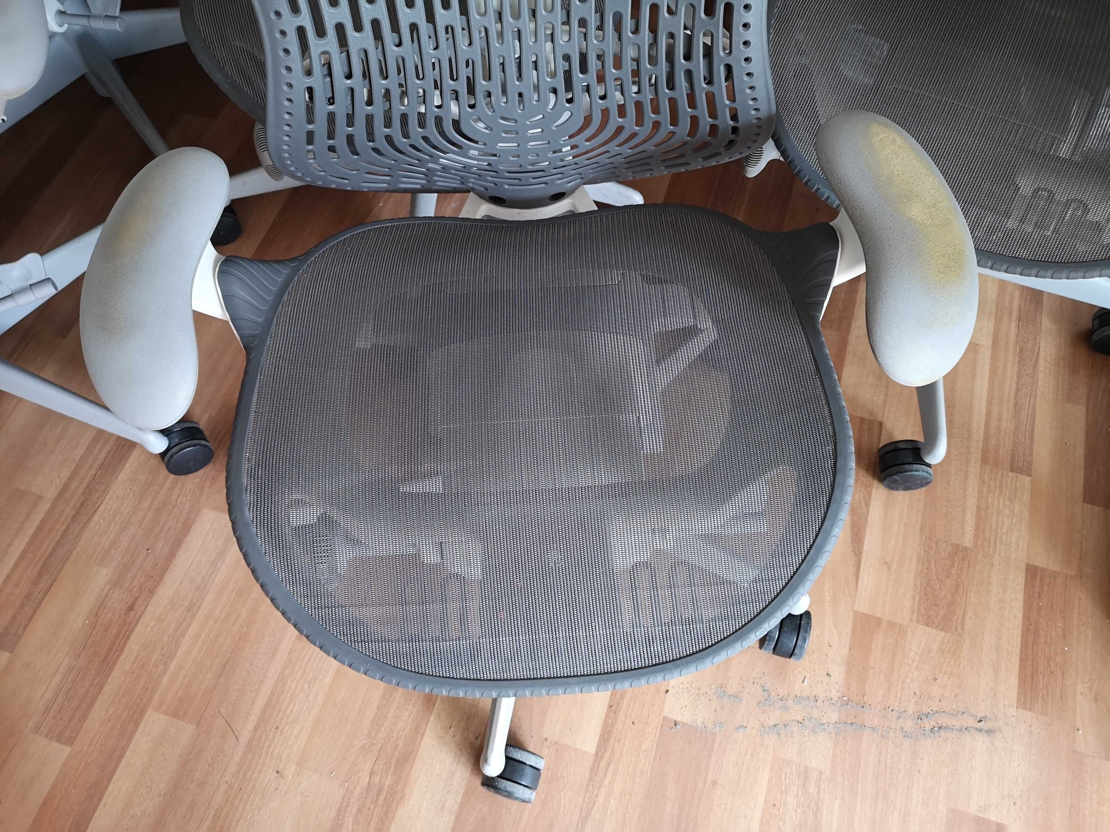 употребявани Herman Miller Mirra 2