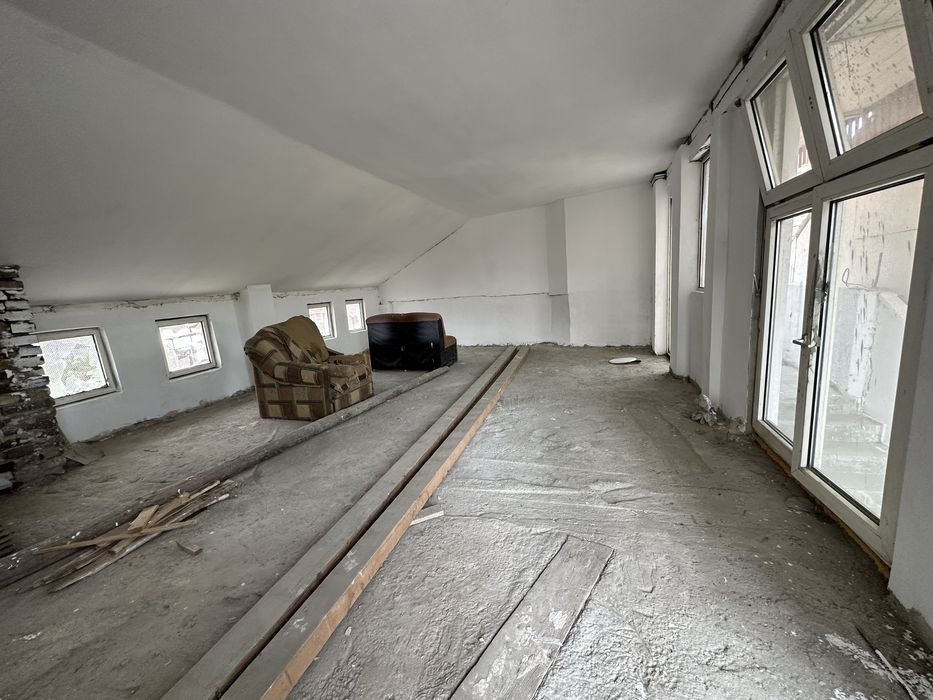 Casa / Spatiu Industrial Medias Str Pictor Amann