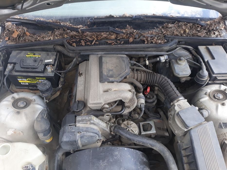 BMW 318i e36 m40b18 на части