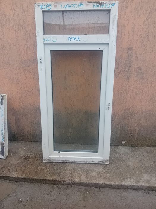 Vând geamuri termopan