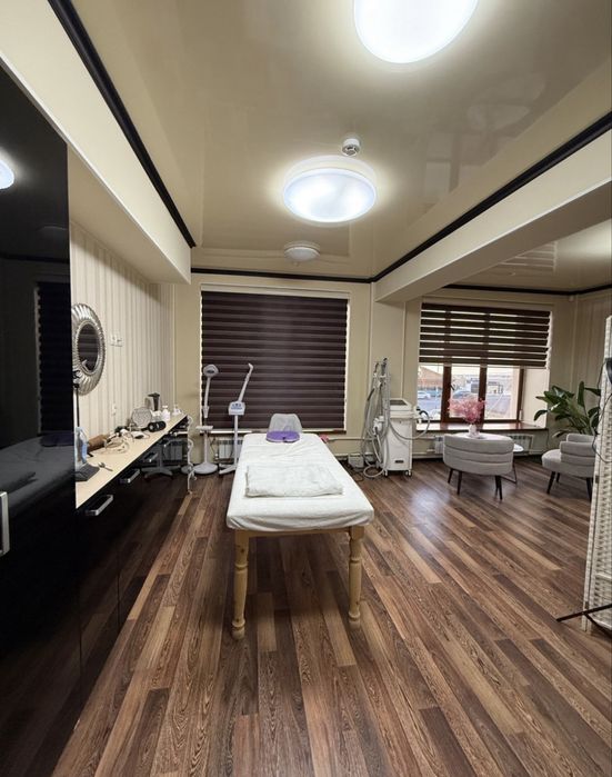 Сдается кабинет  в кабинете кушетка шкафы тумбы помошник 17 мкр 7 дом