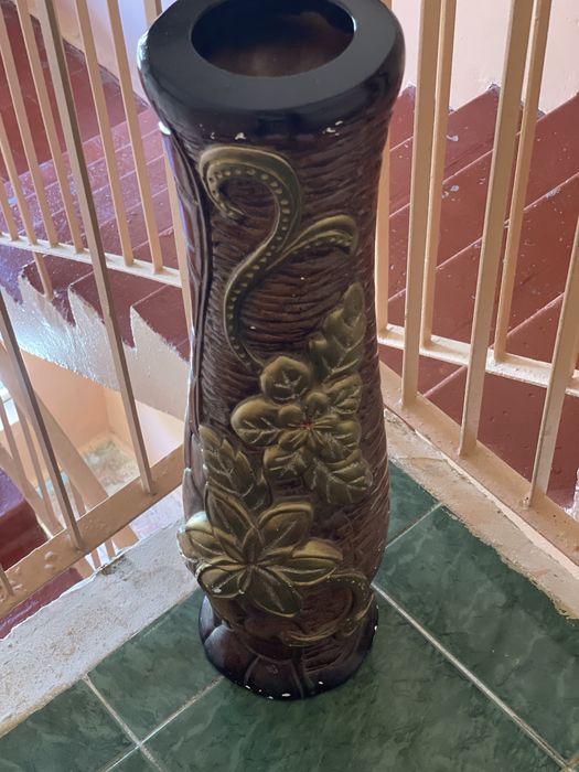 Ваза нормальный.