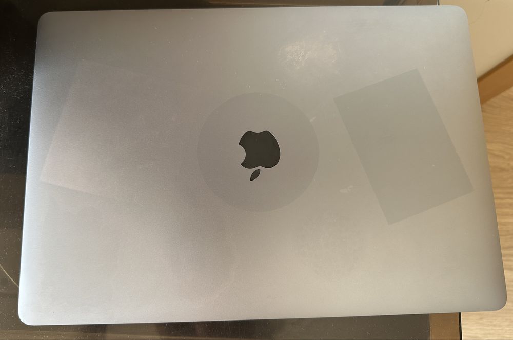 Apple macbook pro 2016 15 inch