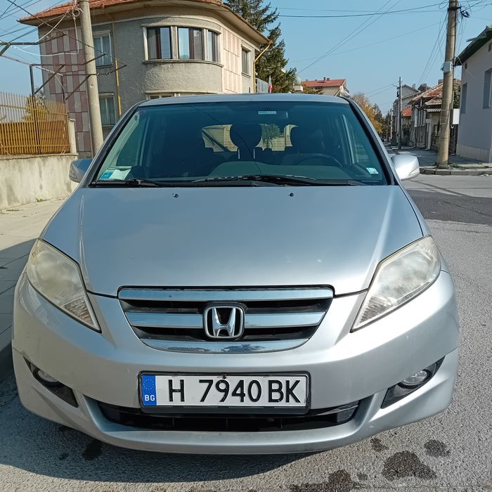 Продавам лек автомобил Honda FRV