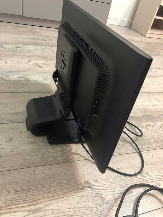 Vând Monitor HP Compaq LA2306x 23-inch LED Backlit LCD