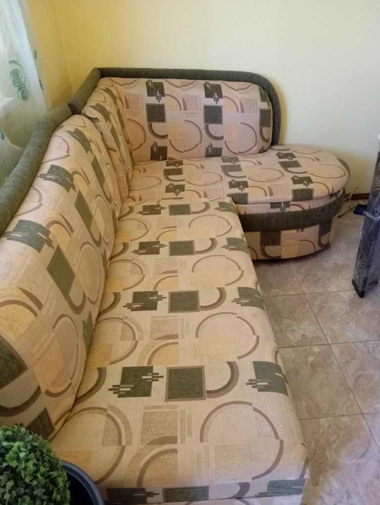 Диван за кухня разтегателен