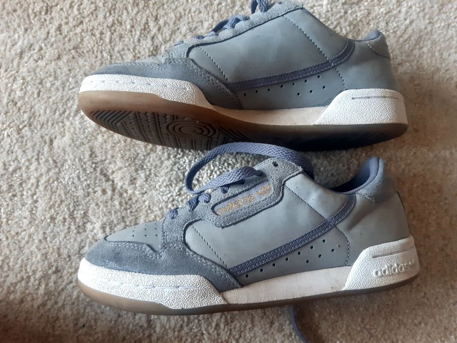Сиви кецове Adidas Continental