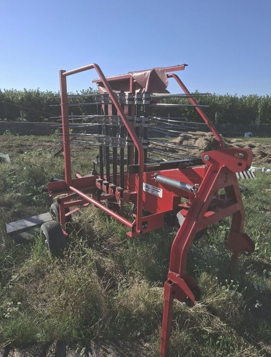 Vand utilaje agricole, plug,remorca,presa balotat, grebla