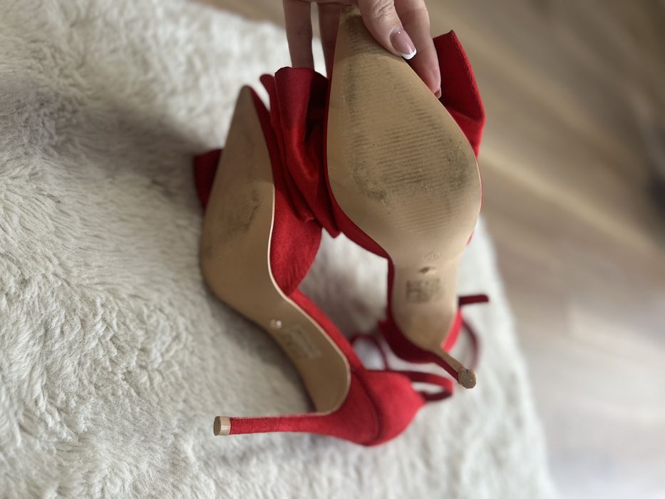 Pantofi cu funda stiletto