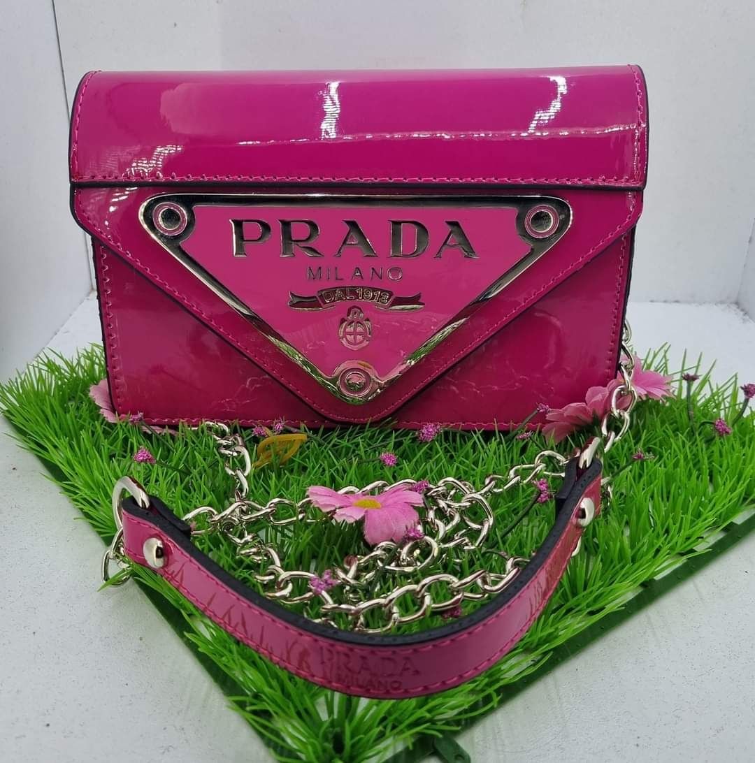 Стилни дамски чанти  Prada,  Yves Saint Laurent