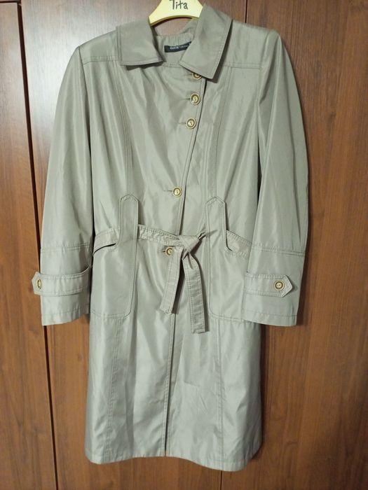 Плащ, размер 48-50. Новый.