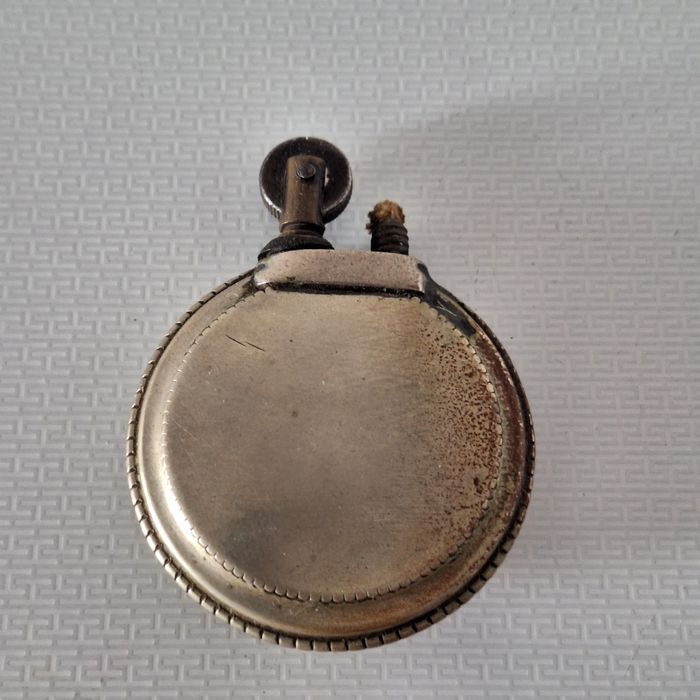 Bricheta de transee frumos decorata