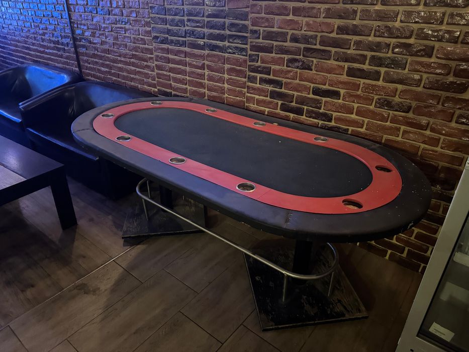 Vand masa de poker