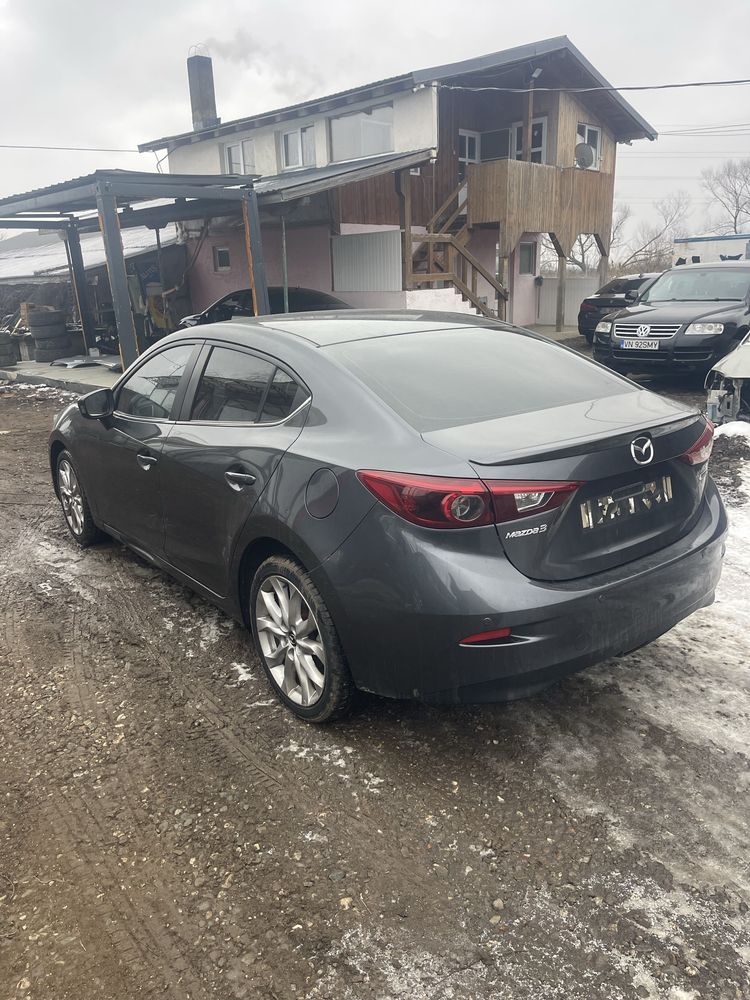 Dezmembrez mazda 3 berlina 2013-2017 2.2
