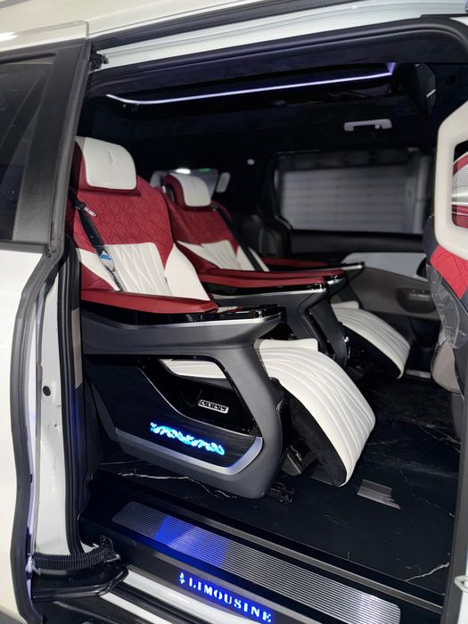 Kia Carnival High
Limousine