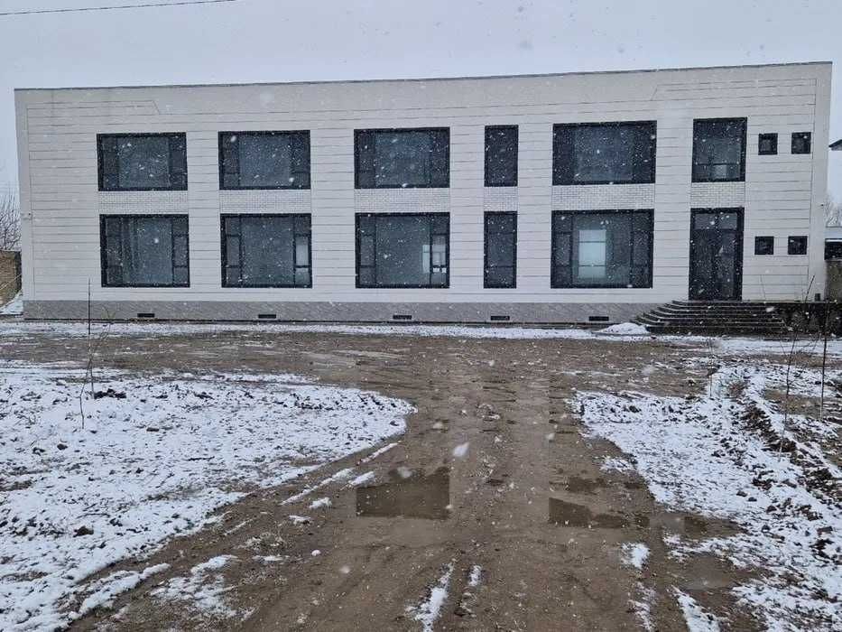 Сдаётся в помещение Янгихаятский район, первая линия