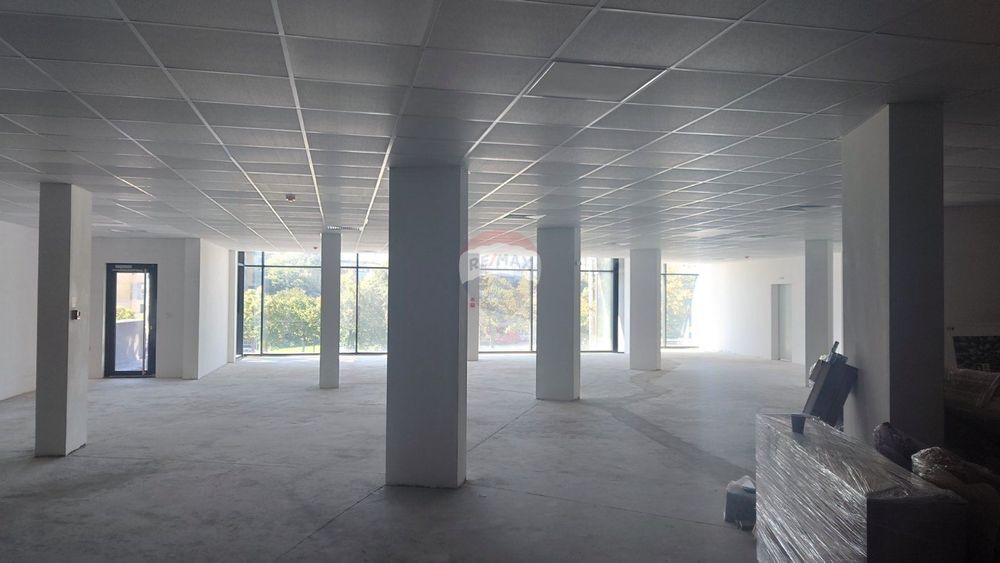 Продава се Магазин в Варна, Чайка - 733 кв.м за 2040 €/кв.м - Снимка #11