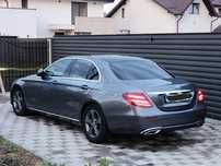 Vând Mercedes-Benz Clasa E 88.000 km Automată