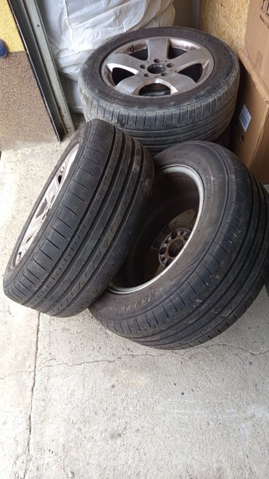 urgent vânzare jante cu cauciucuri mercedes 225/55/16 vara