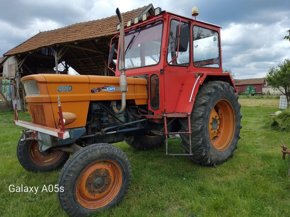 Vând tractor fiat 850