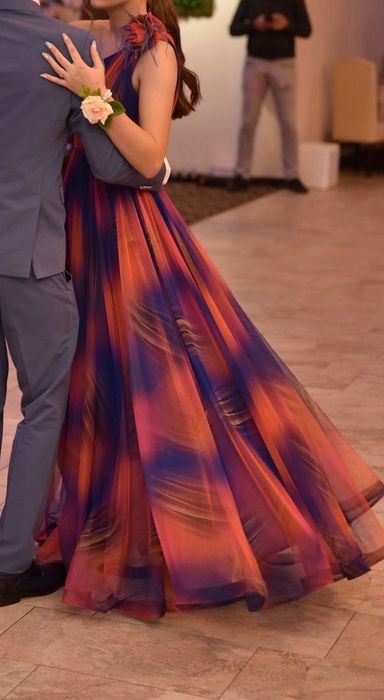 Rochie lungă mărimea M ( se potrivește și la S)