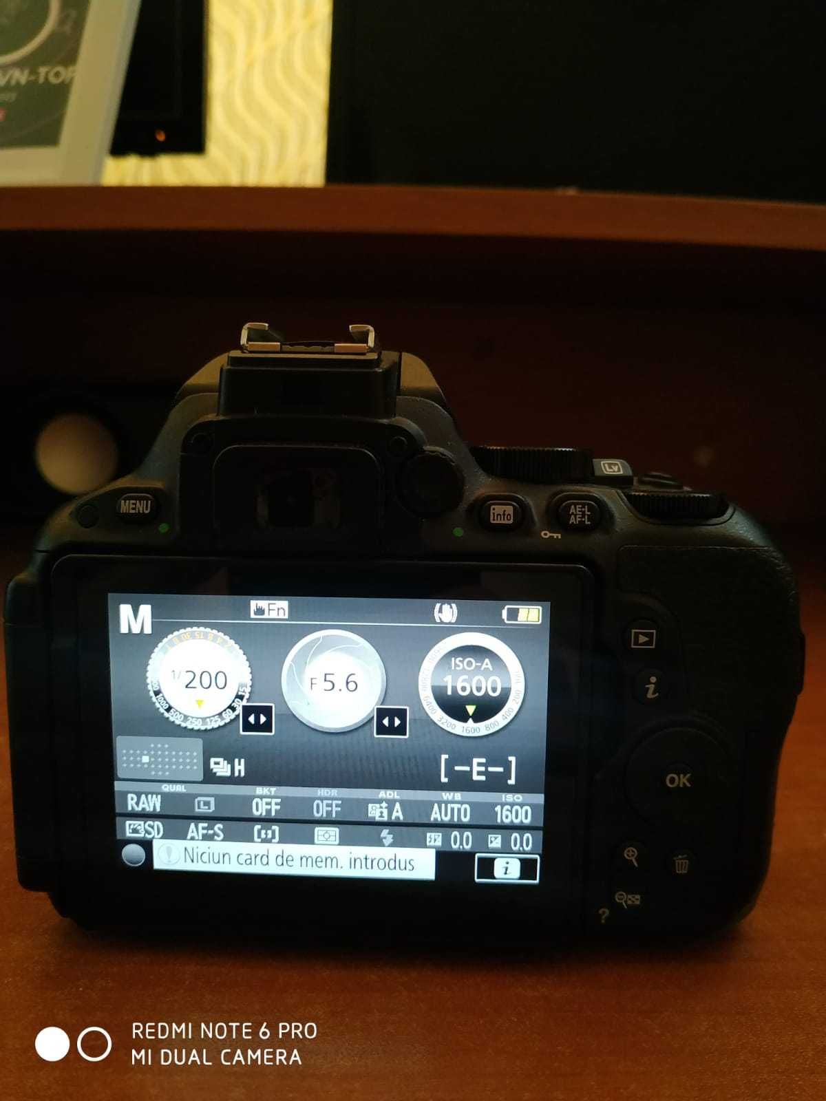 Camera Nikon  D5500 ca noua