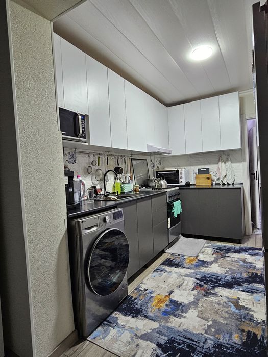 Продаётся кухонный мебель