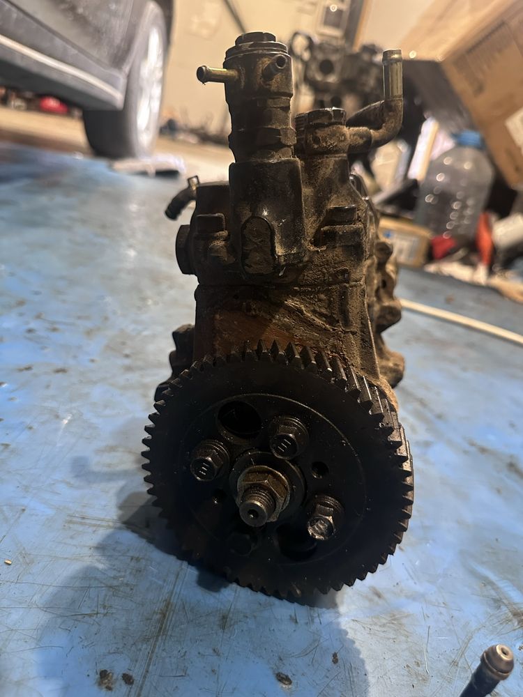 Pompa injectie si injectoare komatsu