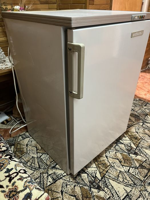 Lada frigorifica artic cu 4 sertare