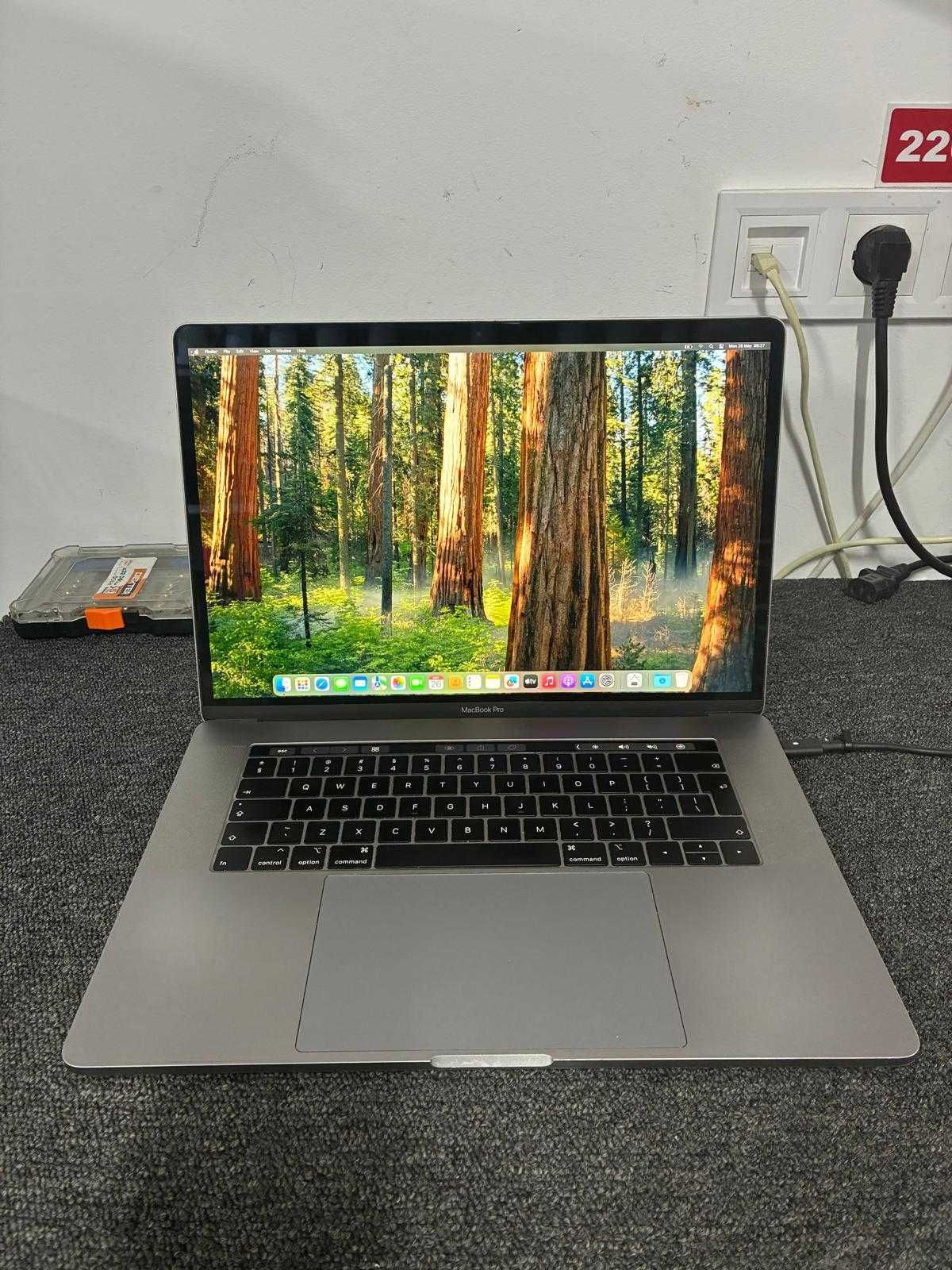 OFERTA Apple MacBook PRO 15" A1990 i7 | 32gb | Touchbar - Impecabil !